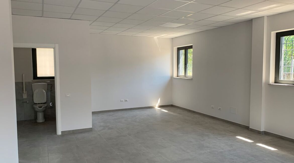locazione-locale-commerciale-80-mq-supino-frosinone-4-strade-morolense-lepinia-immobiliare (11)