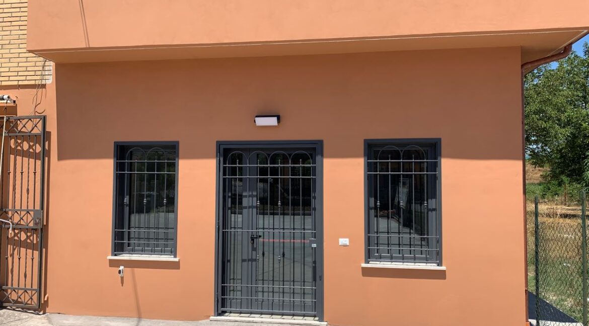 locazione-locale-commerciale-80-mq-supino-frosinone-4-strade-morolense-lepinia-immobiliare (17)