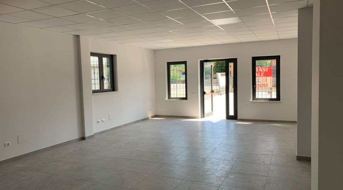 locazione-locale-commerciale-80-mq-supino-frosinone-4-strade-morolense-lepinia-immobiliare (2)