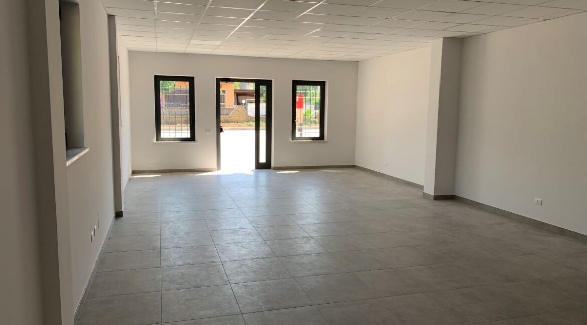 locazione-locale-commerciale-80-mq-supino-frosinone-4-strade-morolense-lepinia-immobiliare (25)