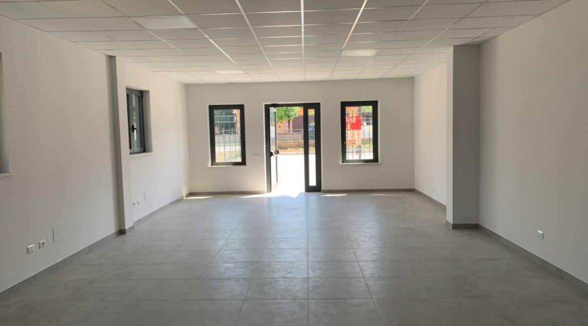 locazione-locale-commerciale-80-mq-supino-frosinone-4-strade-morolense-lepinia-immobiliare (26)
